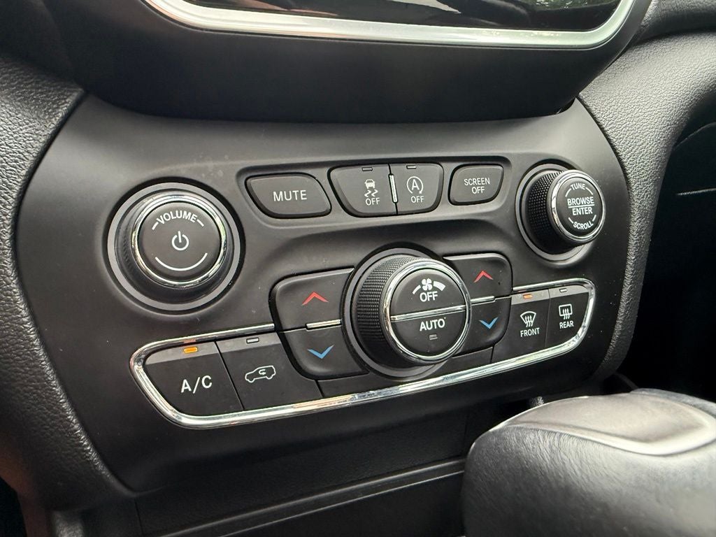 2022 Jeep Cherokee Limited 4WD