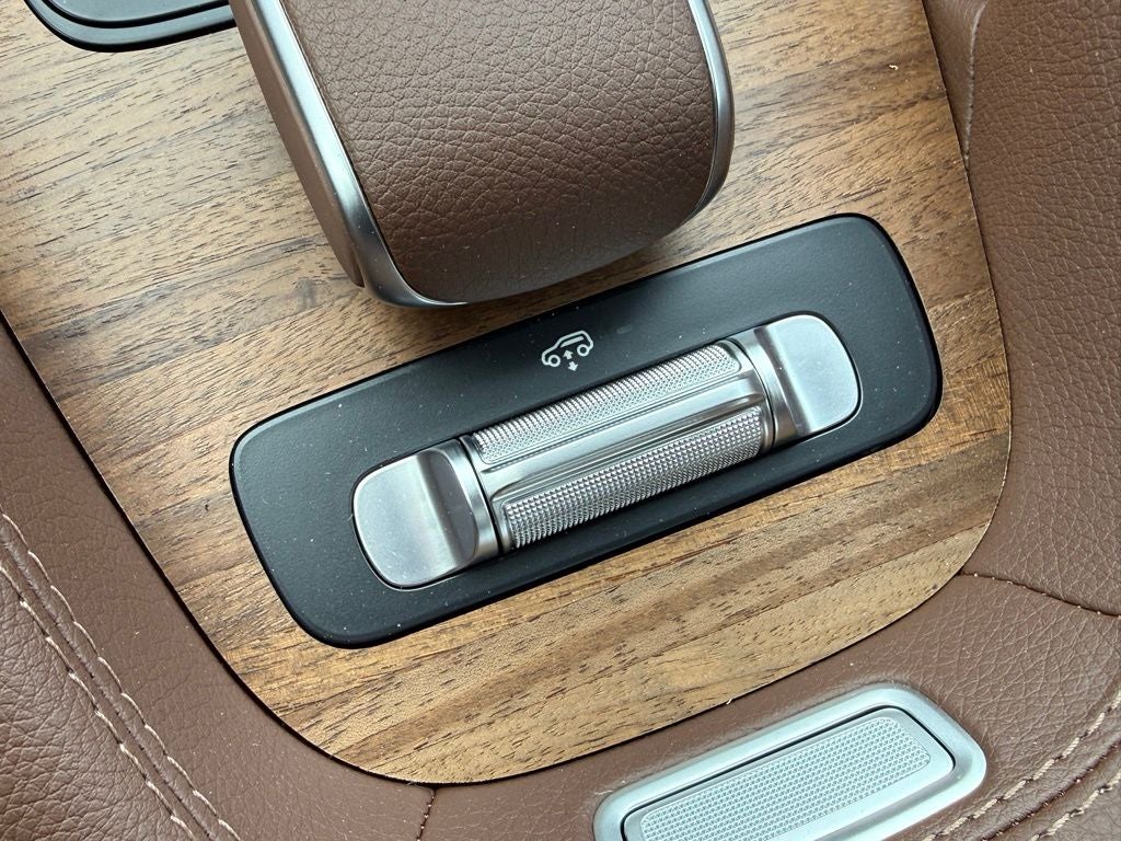 2025 Mercedes-Benz GLS 450 4MATIC®
