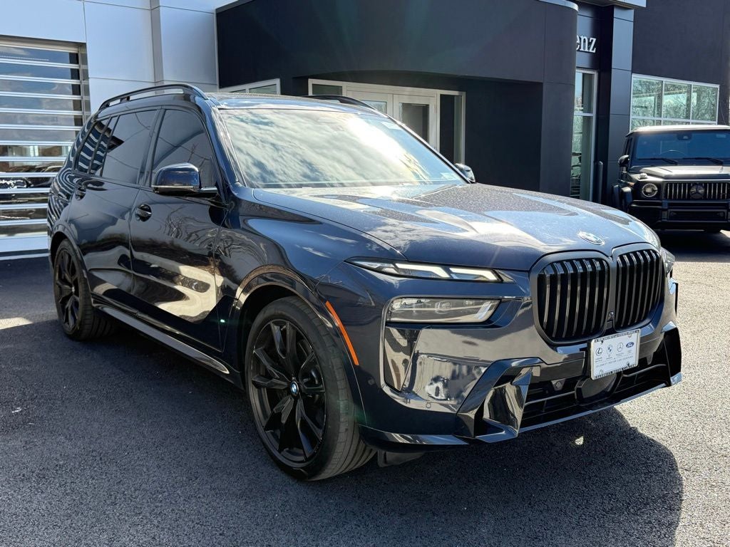 2025 BMW X7 xDrive40i