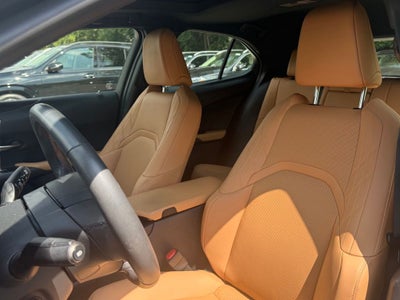 2025 Lexus UX 300h Premium