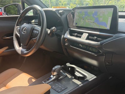 2025 Lexus UX 300h Premium