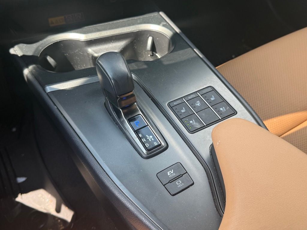 2025 Lexus UX 300h Premium