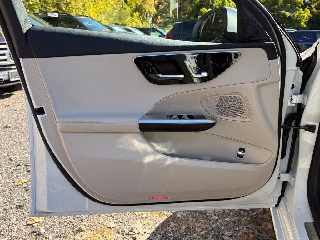 2027 Mercedes-Benz C 300 4MATIC®