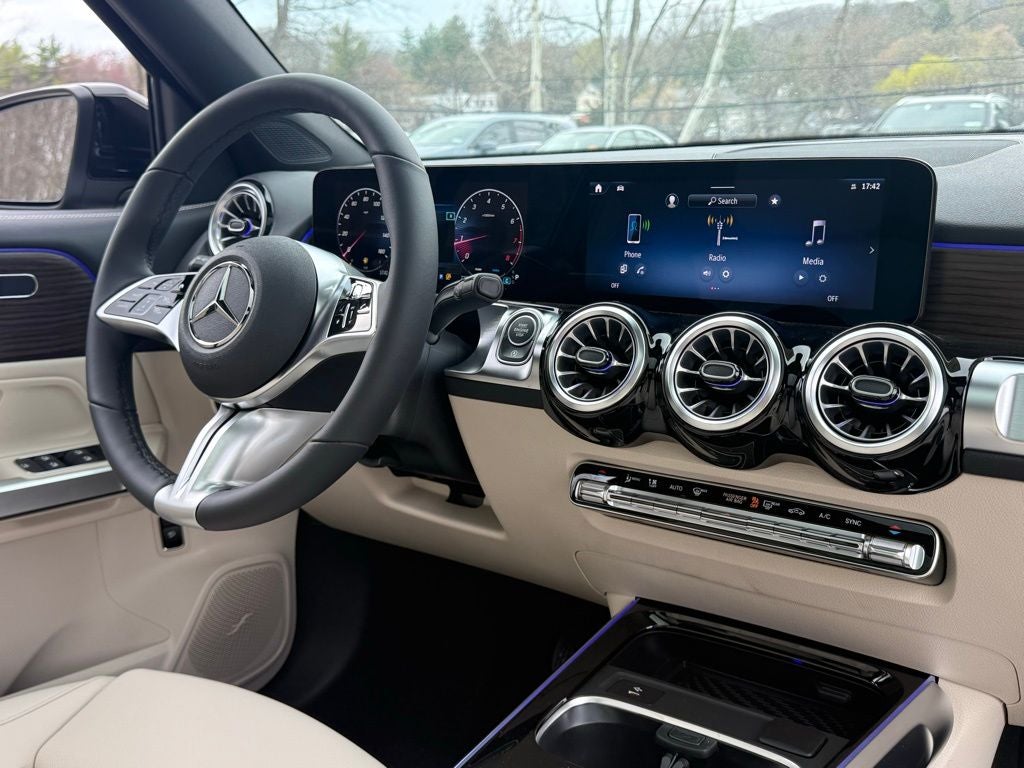 2026 Mercedes-Benz GLB 250 4MATIC®
