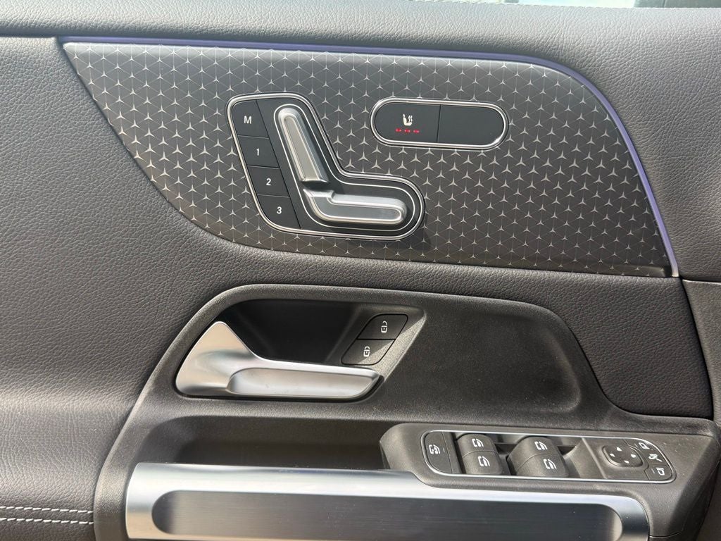 2026 Mercedes-Benz GLB 250 4MATIC®