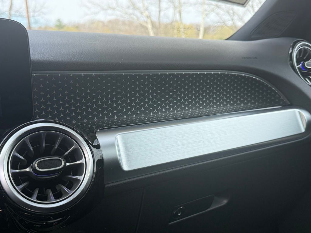 2026 Mercedes-Benz GLB 250 4MATIC®