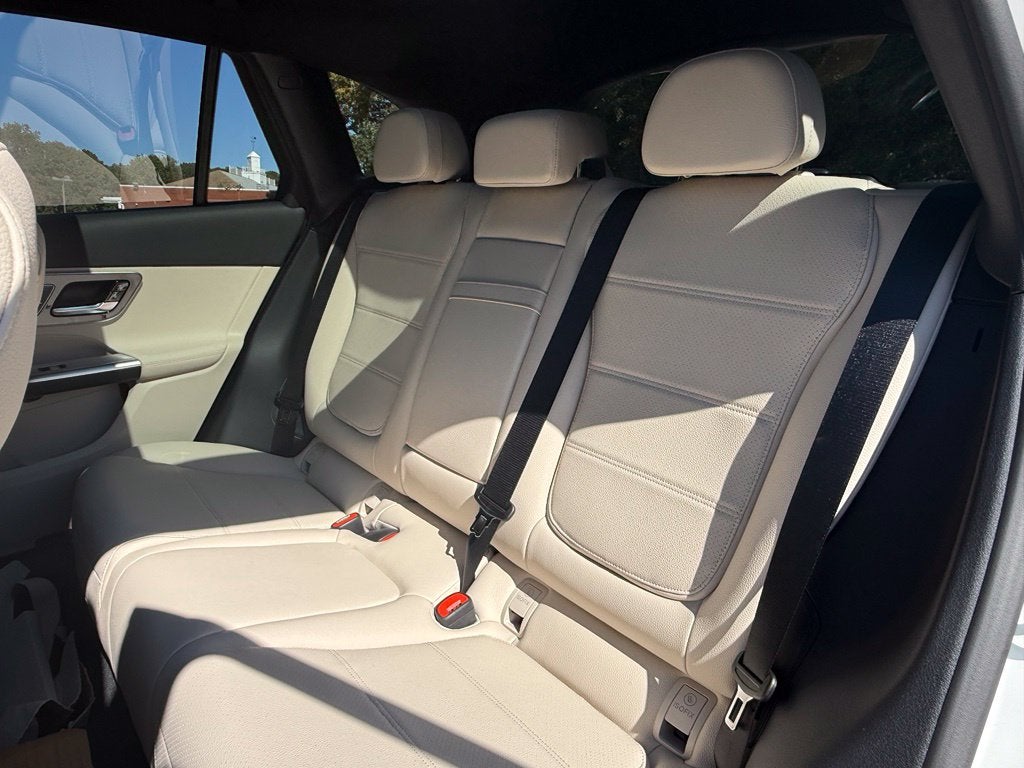 2027 Mercedes-Benz GLC 300 4MATIC®