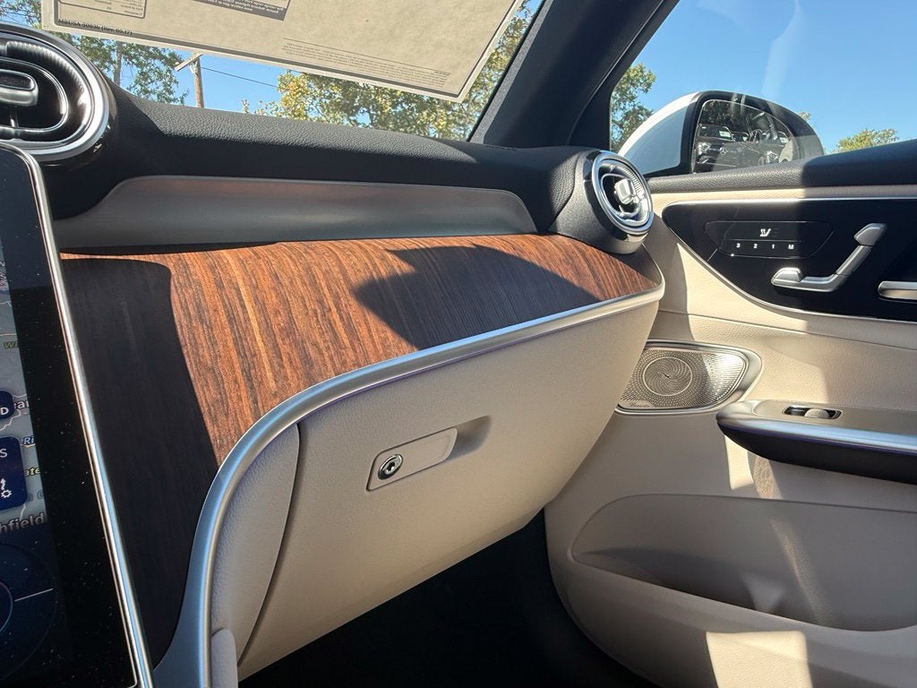 2027 Mercedes-Benz GLC 300 4MATIC®