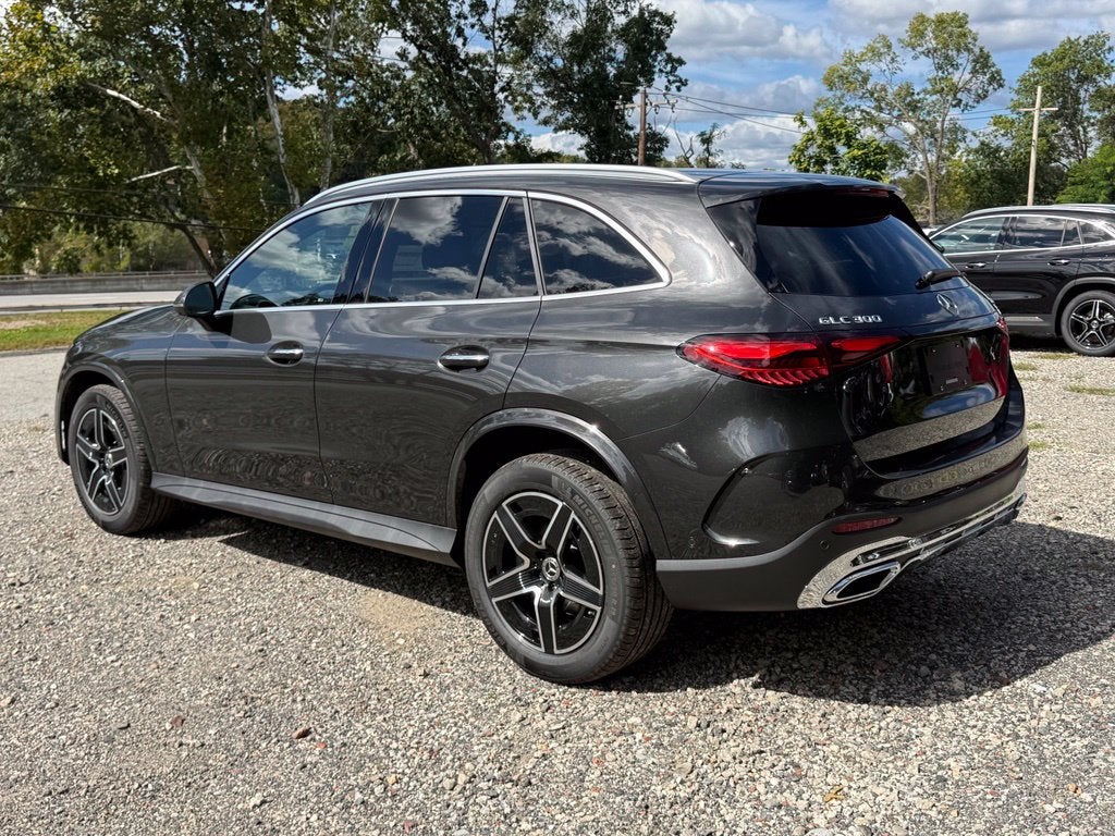 2027 Mercedes-Benz GLC 300 4MATIC® 4MATIC®