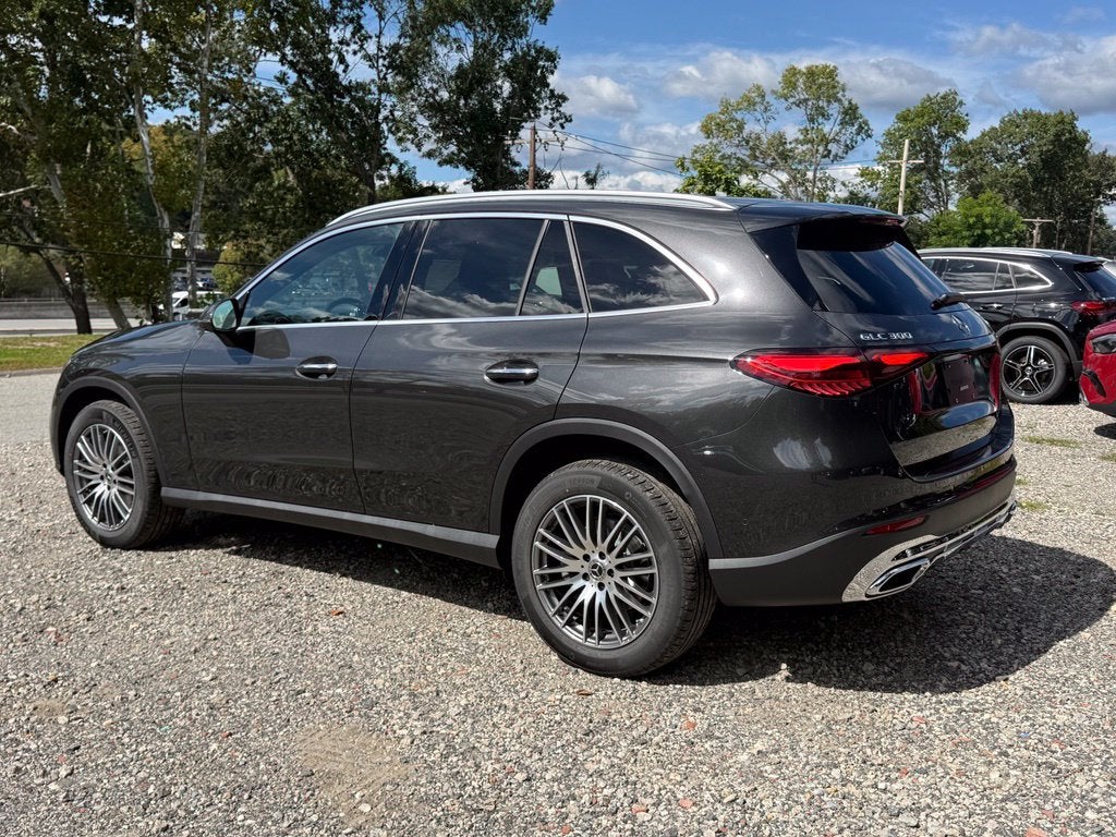 2027 Mercedes-Benz GLC 300 4MATIC®