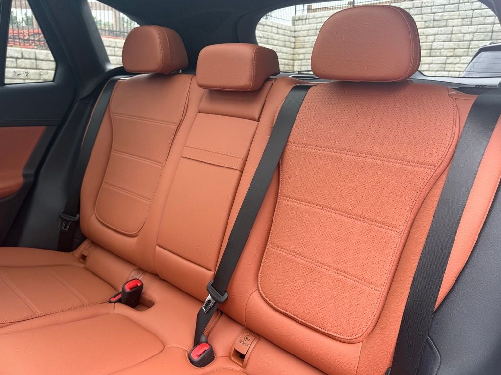 2027 Mercedes-Benz GLC 300 4MATIC®