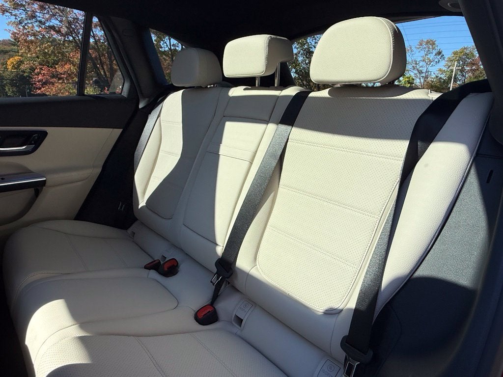 2027 Mercedes-Benz GLC 300 4MATIC®