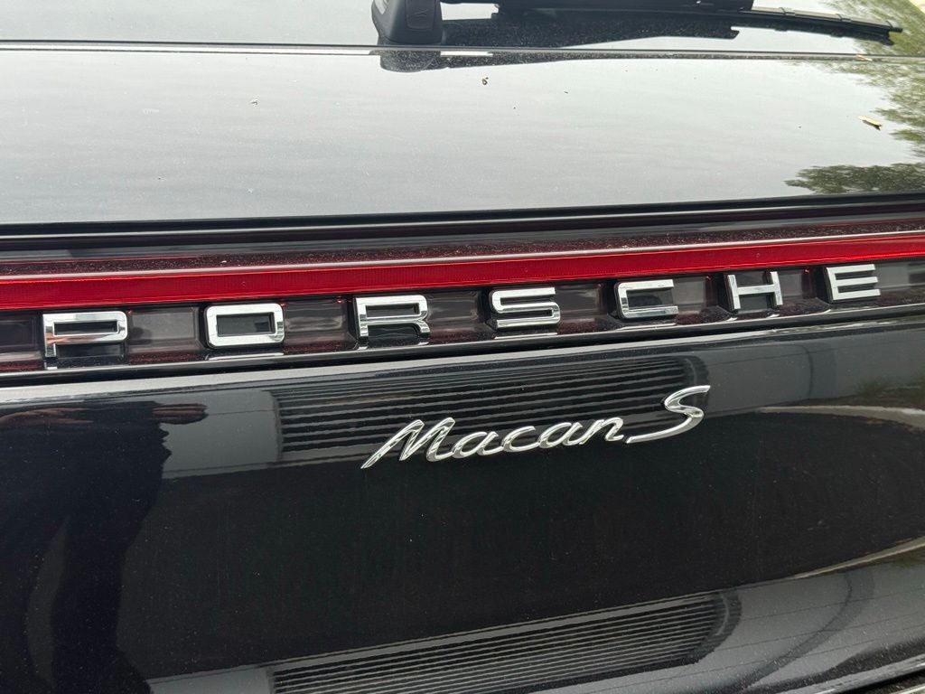 2023 Porsche Macan S