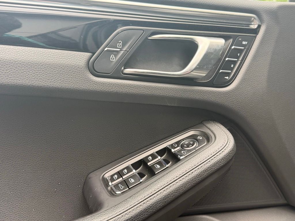 2023 Porsche Macan S